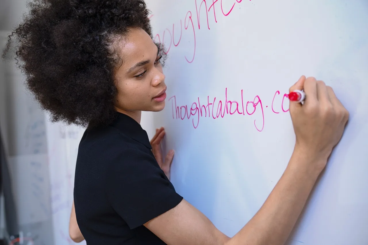 woman, writing, marker, whiteboard, brainstorm, planning, strategy, blue writing, blue plan, blue planning, whiteboard, whiteboard, whiteboard, whiteboard, whiteboard, brainstorm, brainstorm. Learning plans tools rest on four words that are not quite synonyms