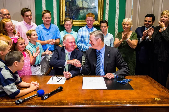Mayor Ray Flynn Cruiseport Bill Signing 08.11.2016 On Thursday, August 11, 2016, Governor Baker celebrated the legacy of Former Mayor and Ambassador Ray Flynn as he signed into law legislation naming Cruiseport Boston in honor of Mr. Flynn. Joined by Mayor Flynn, Congressman Stephen F. Lynch, a numb. Business vocabulary case study: a hypothetical contract